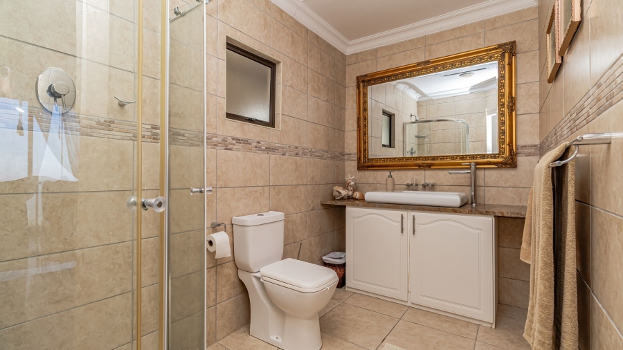 5 Bedroom Property for Sale in Village On Sea Western Cape